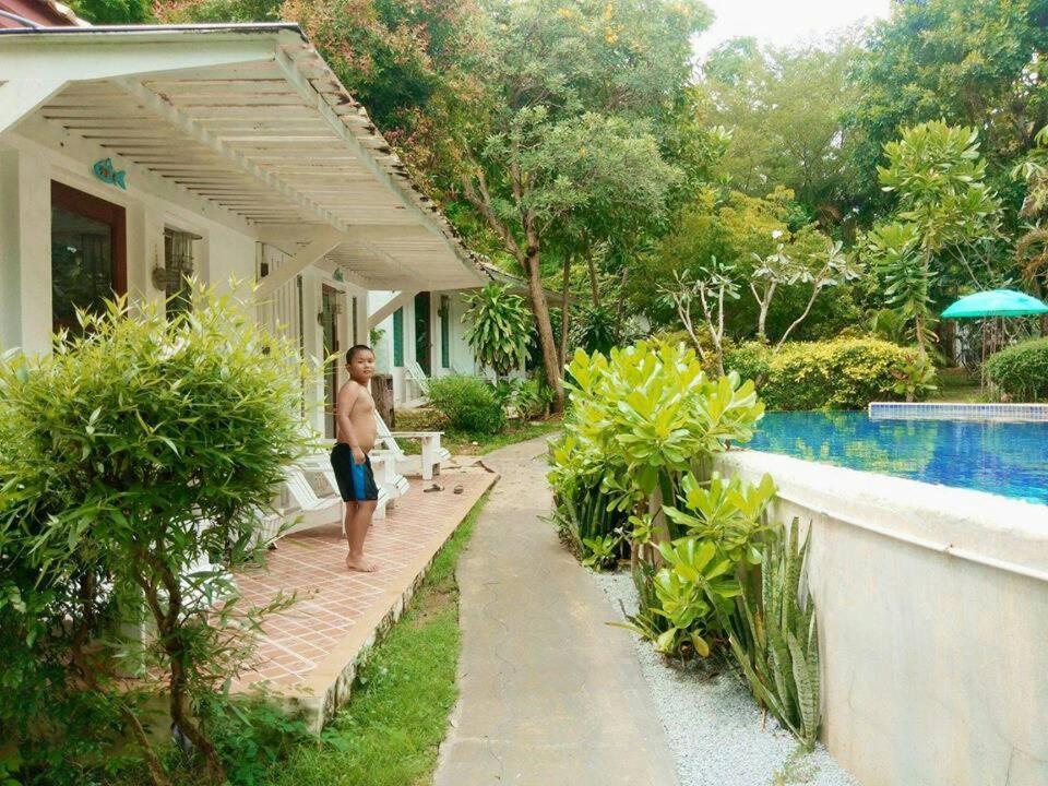 Baanmontra Beach Resort - Bankrut Exteriör bild